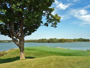 Hazeltine 16th Tree Water 2018